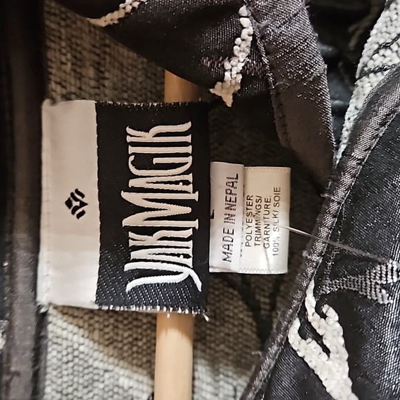 EUC size large Yak Magic coat - Picture 3 of 4